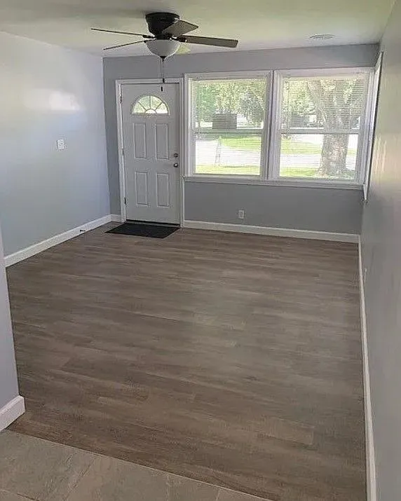 1301 Paula Dr photo 1