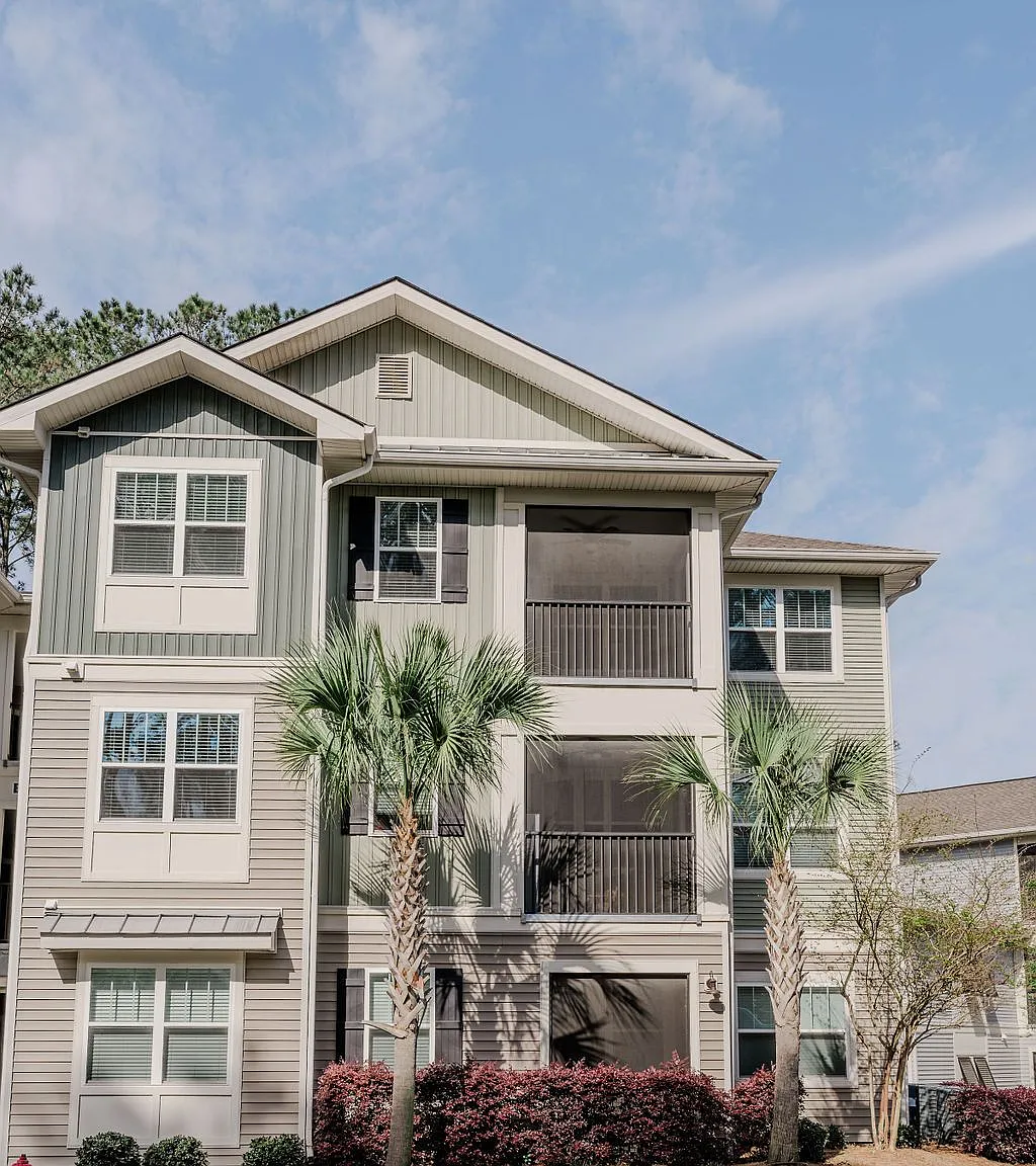 2 bed, 1062 sqft, $2,089 — Photo 1