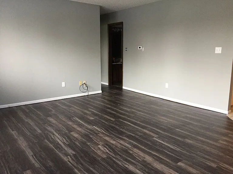 Ravenwood Rd Apartments — Photo 5