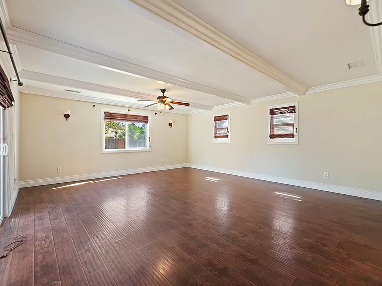 4570 Emerson St — Photo 26