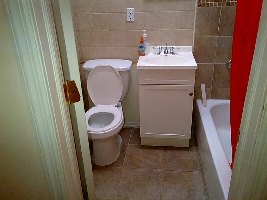 Rented by Flateau Realty | media 12