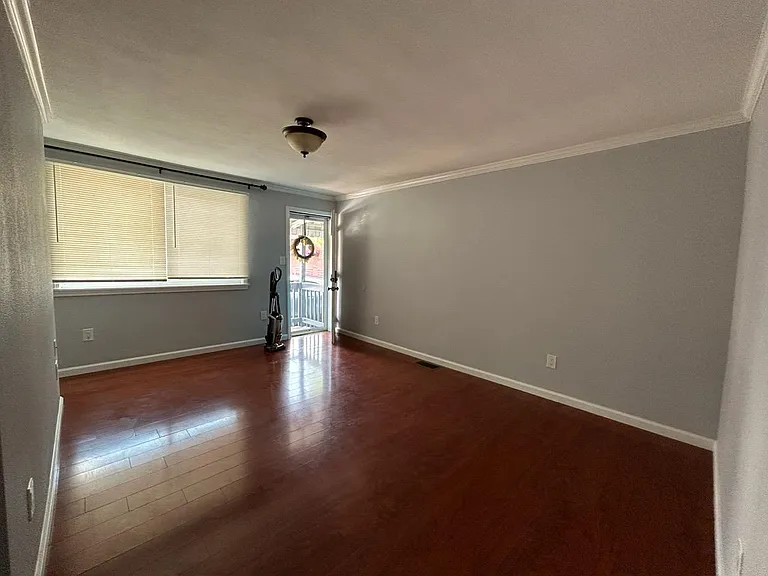 114 S 15th St — Photo 3