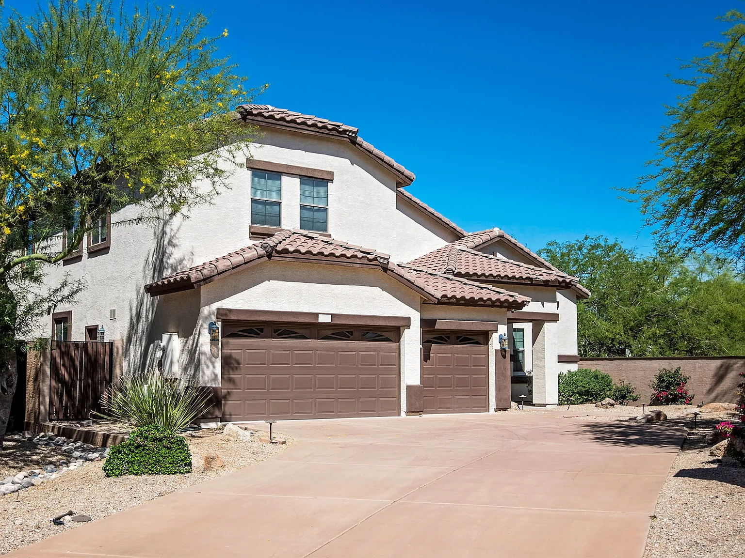 5 bed, 3502 sqft, $5,500 — Photo 1