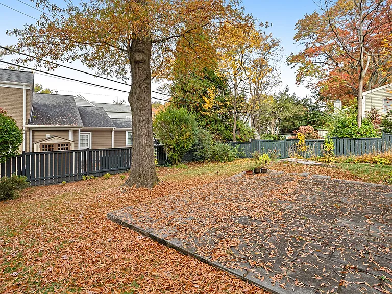 2700 N Dinwiddie St — Photo 46