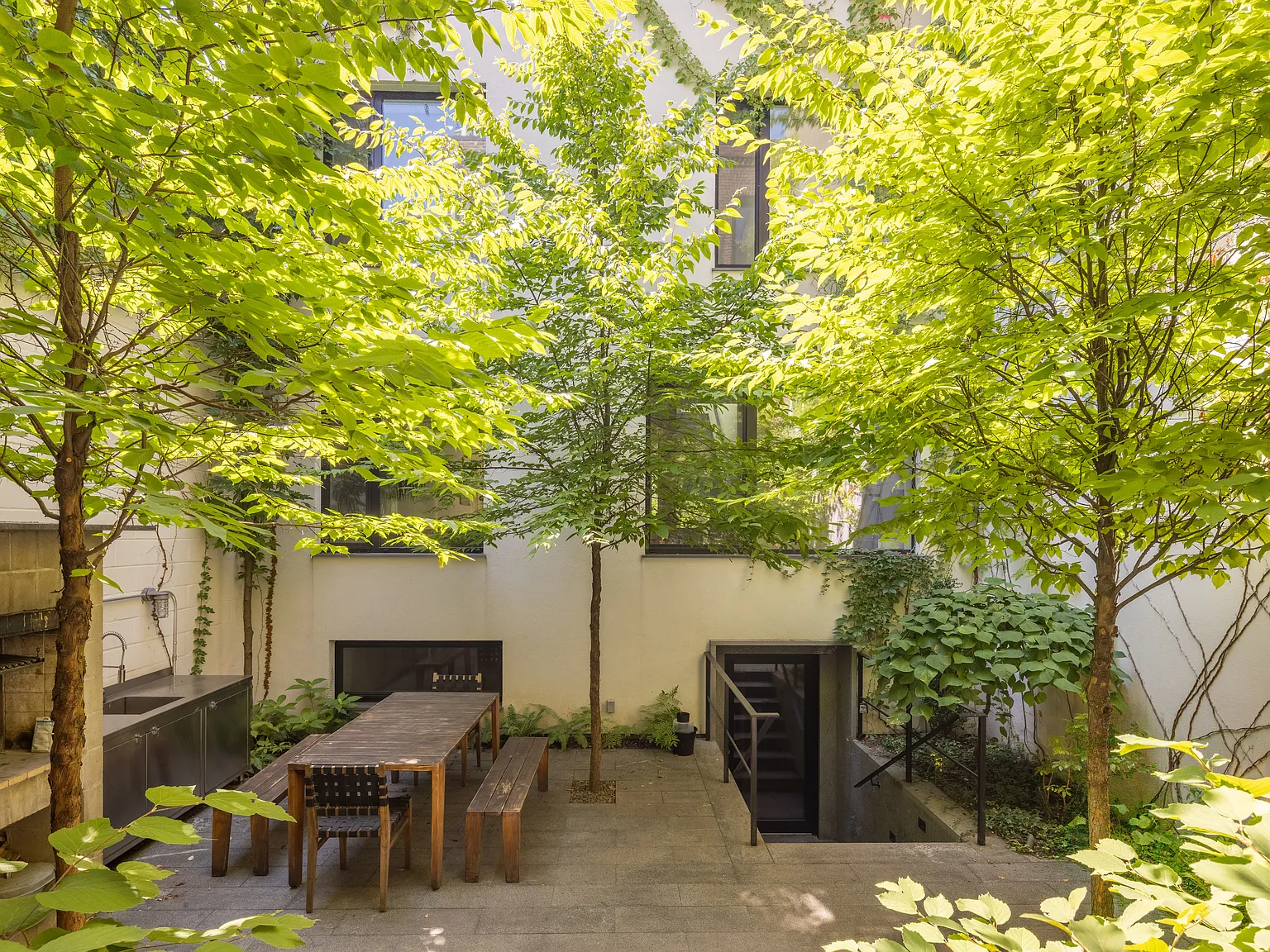 32 Frost Street — Photo 3