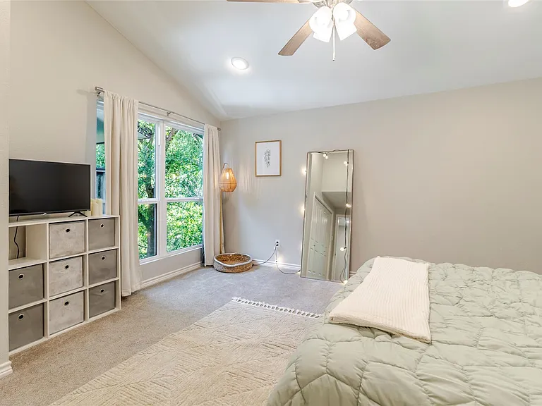6915 Ten Oaks Cir — Photo 24