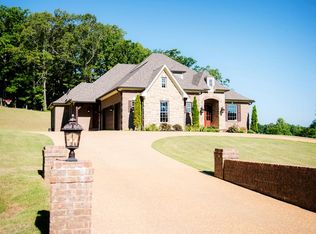 304 Winners Cir, Oxford, MS 38655