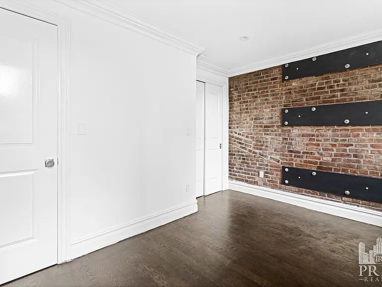 228 Thompson St #4 — Photo 8