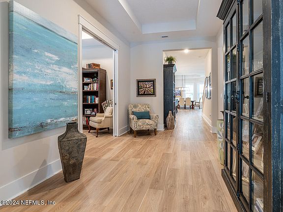 5th image of 228 PALM CREST Drive