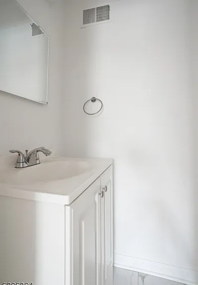 38 Park St #13D — Photo 23