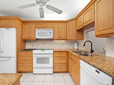 860 SE 6th Avenue #302, Deerfield Beach, FL, 33441