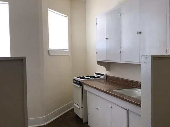 2nd image of 1310 S 7th St APT 7