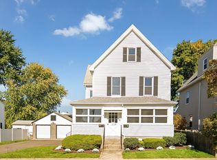 63-65 Harvard St #2, Winchester, MA 01890