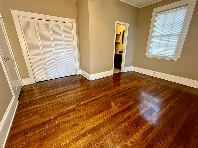 185 Oakridge Ave — Photo 4