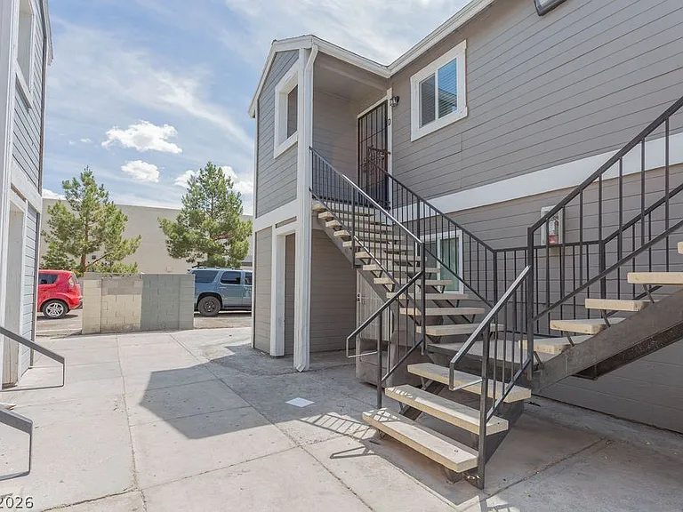 921 Snug Harbor St #D — Photo 23