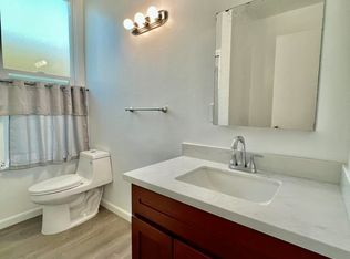 1020 7th Ave #D, Oakland, CA 94606