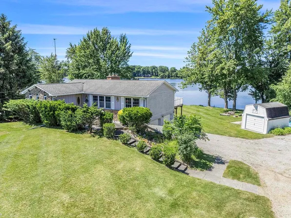 2261 Pero Lake Rd, Lapeer, MI 48446