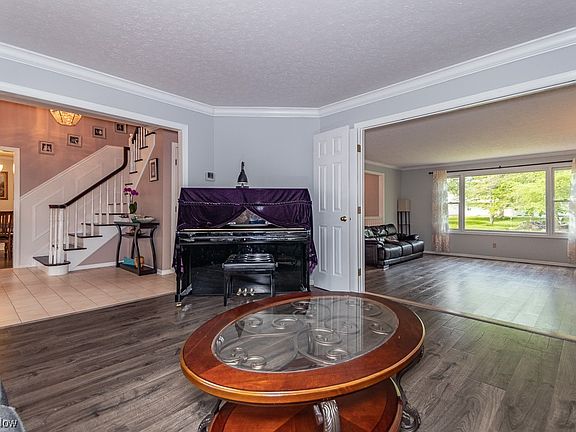 3rd image of 33609 Outley Park Dr