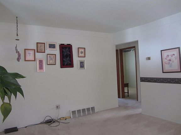 3rd image of 263 Mark Hannah Ct