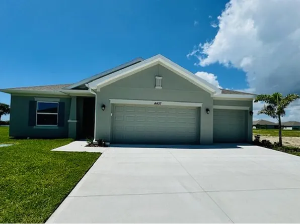 4437 Kelsey Ln, Micco, FL 32976