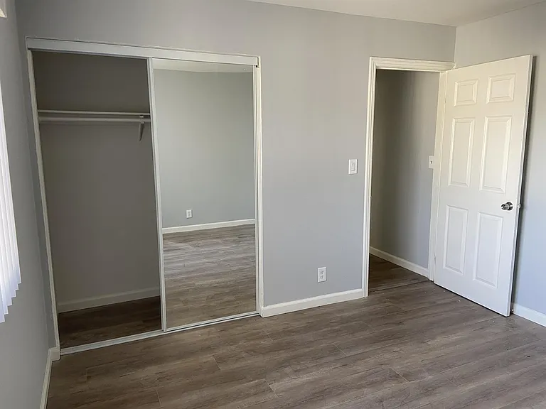 1809 S Manhattan Pl #6 — Photo 9