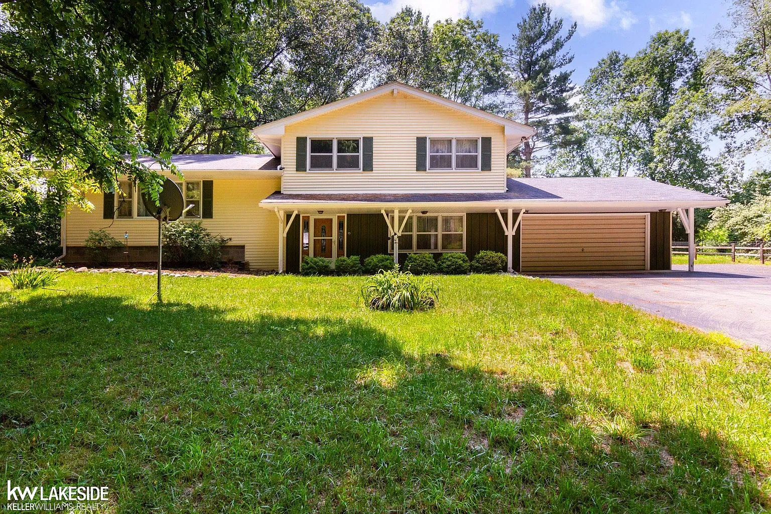 2488 Brighton Rd photo 1