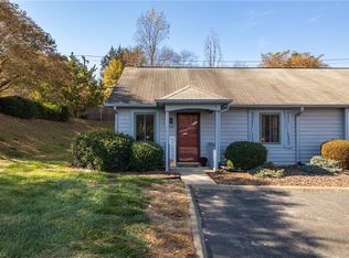 1601 Windsong Ct, Winston Salem, NC 27127