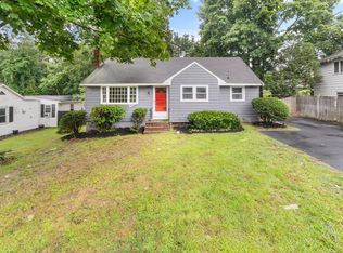 573 W Chestnut St, Brockton, MA 02301