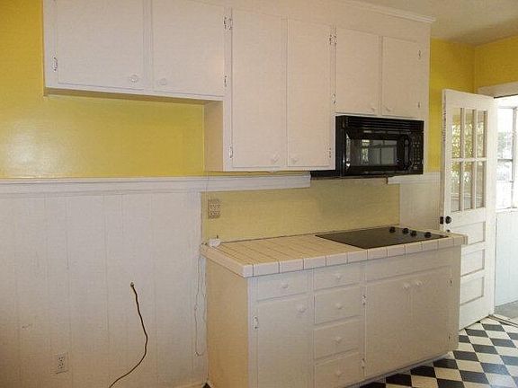 5th image of 1107 Lafayette Ave