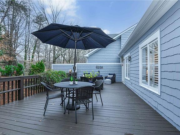 5th image of 4 Sommerton Ct