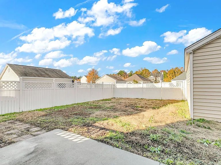 16 Bushwood Dr — Photo 44