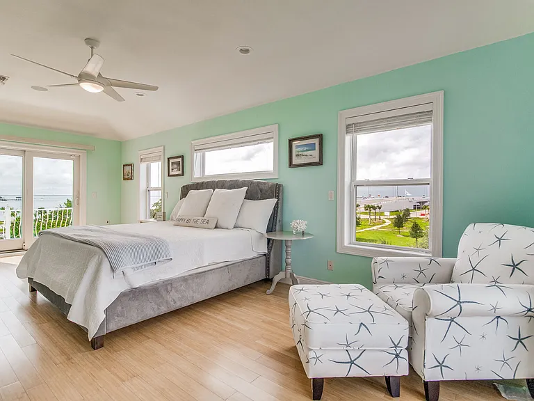 20 Baybridge Dr — Photo 56