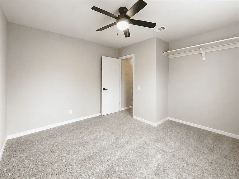 9006 Bowline St — Photo 15