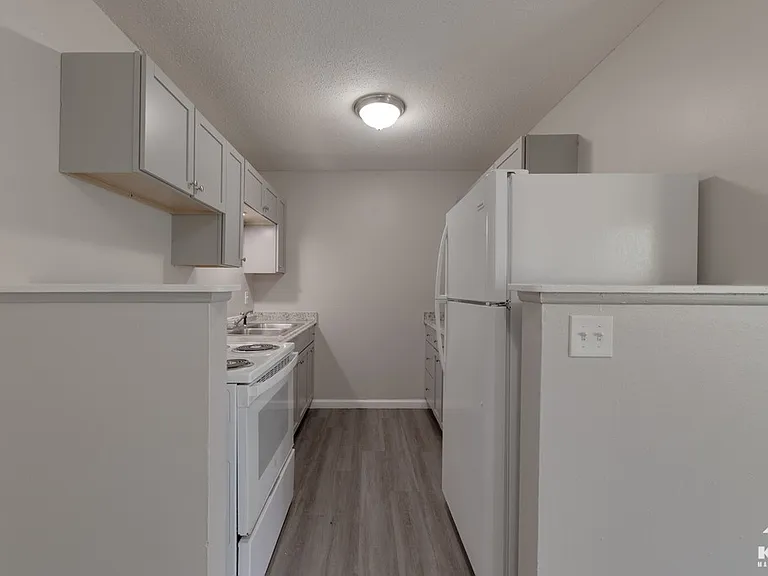 1322 N Kansas St — Photo 5