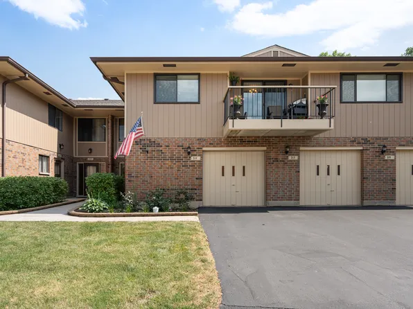 719 Whalom Ln #4B2, Schaumburg, IL 60173