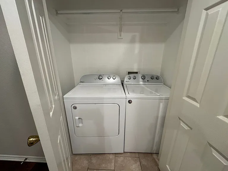 1584 N Willowbrook Dr — Photo 19