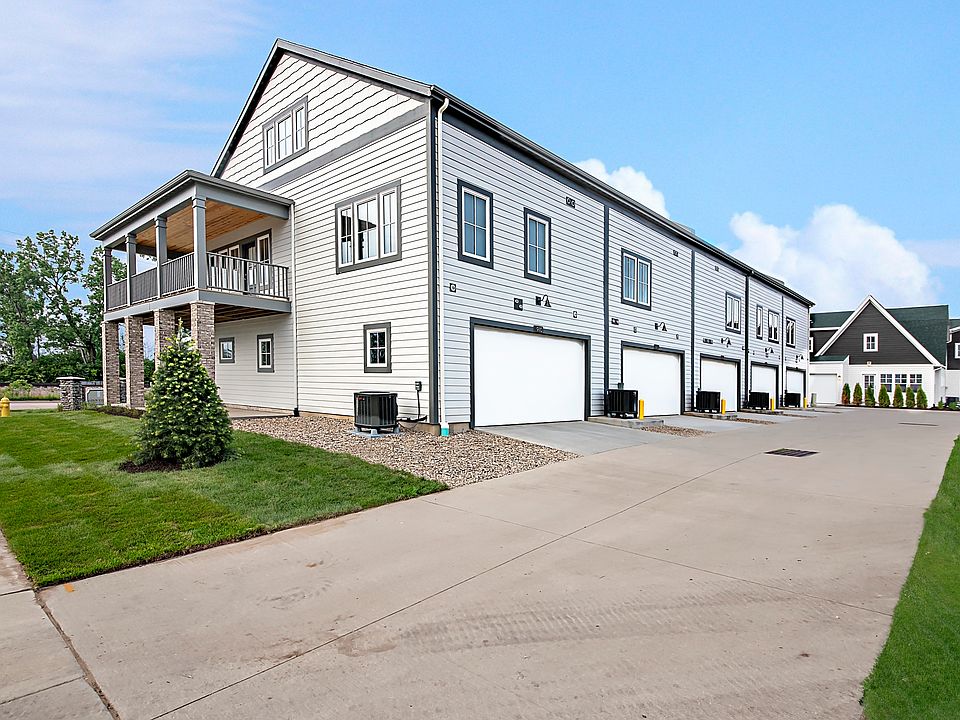 1st image of 922 Whitwam Dr