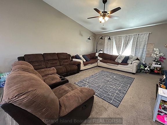 5th image of 1627 Stonewood Ave