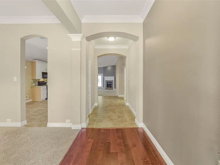 13715 Cypresswood Crossing Blvd — Photo 3