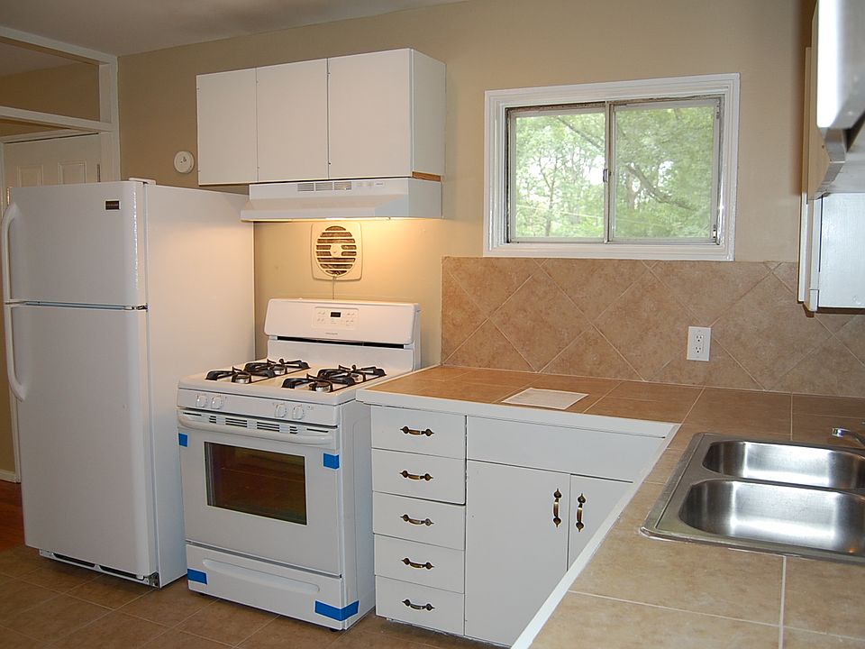 2nd image of 61 N Meadowcliff Dr