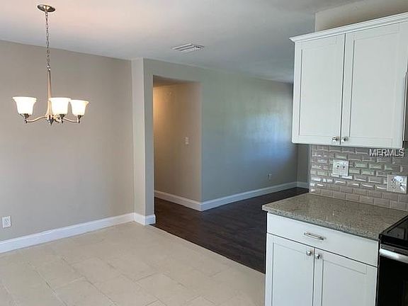 5th image of 3870 Neptune Dr SE