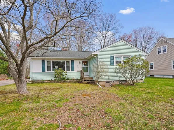 80 Crescent Ave, North Attleboro, MA 02760