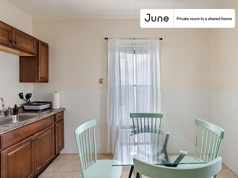 28 Charnwood Rd #D — Photo 8