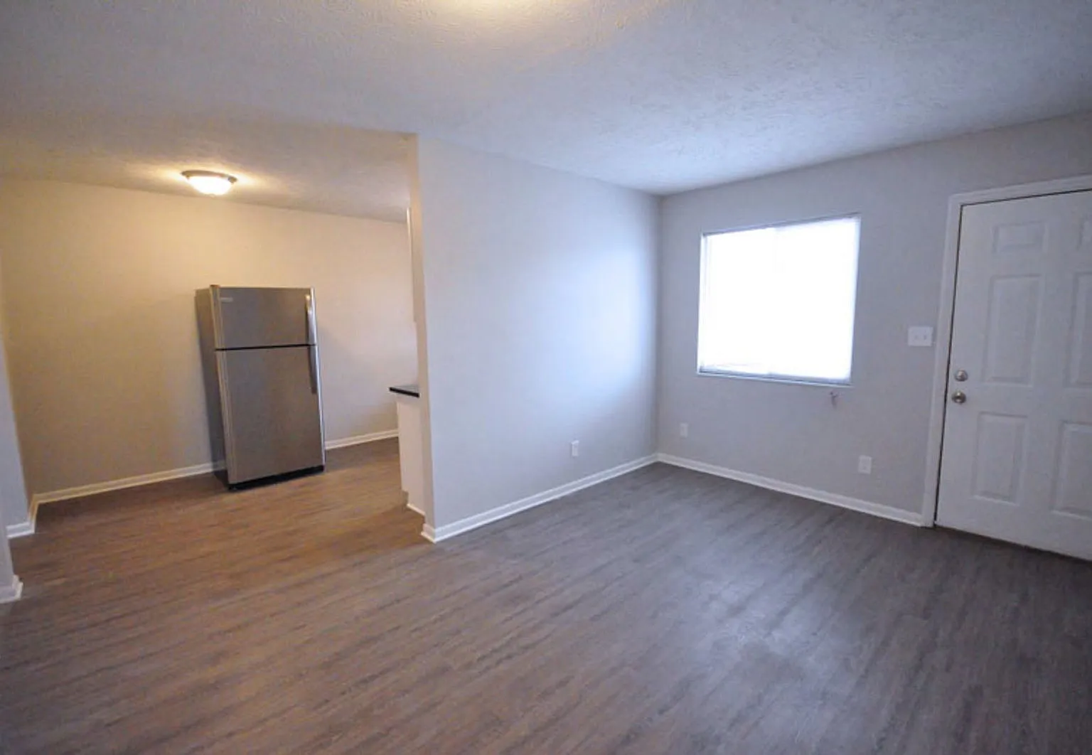 1 bed, 1.0 bath, $1,095 — Photo 4