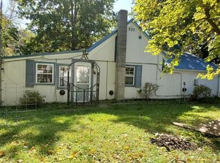 307 E Main St, Jamesport, MO 64648