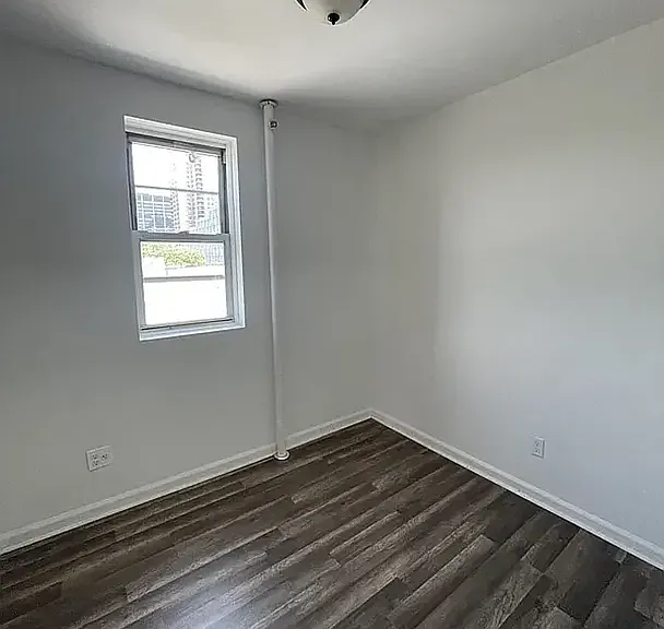 725 11th Ave #5C — Photo 6