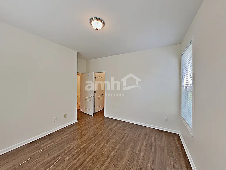 208 Harmony Lake Dr — Photo 14