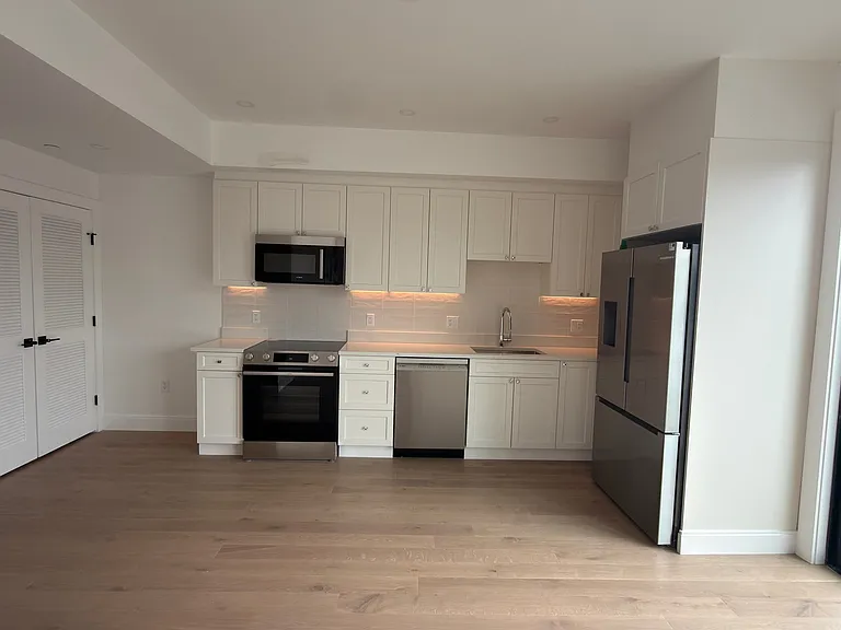 34 Orkney Rd #3D — Photo 2