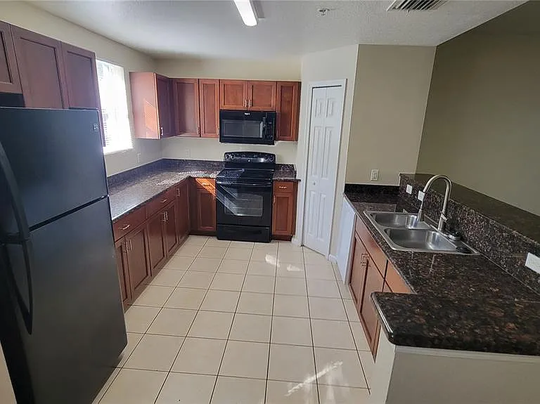 6054 Gibson Ave — Photo 3