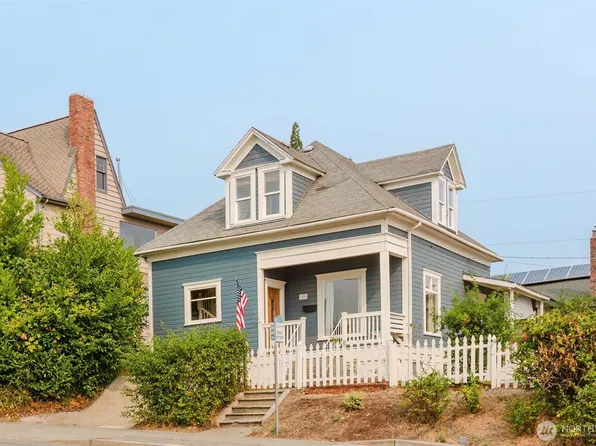 1404 Burwell Street, Bremerton, WA 98337